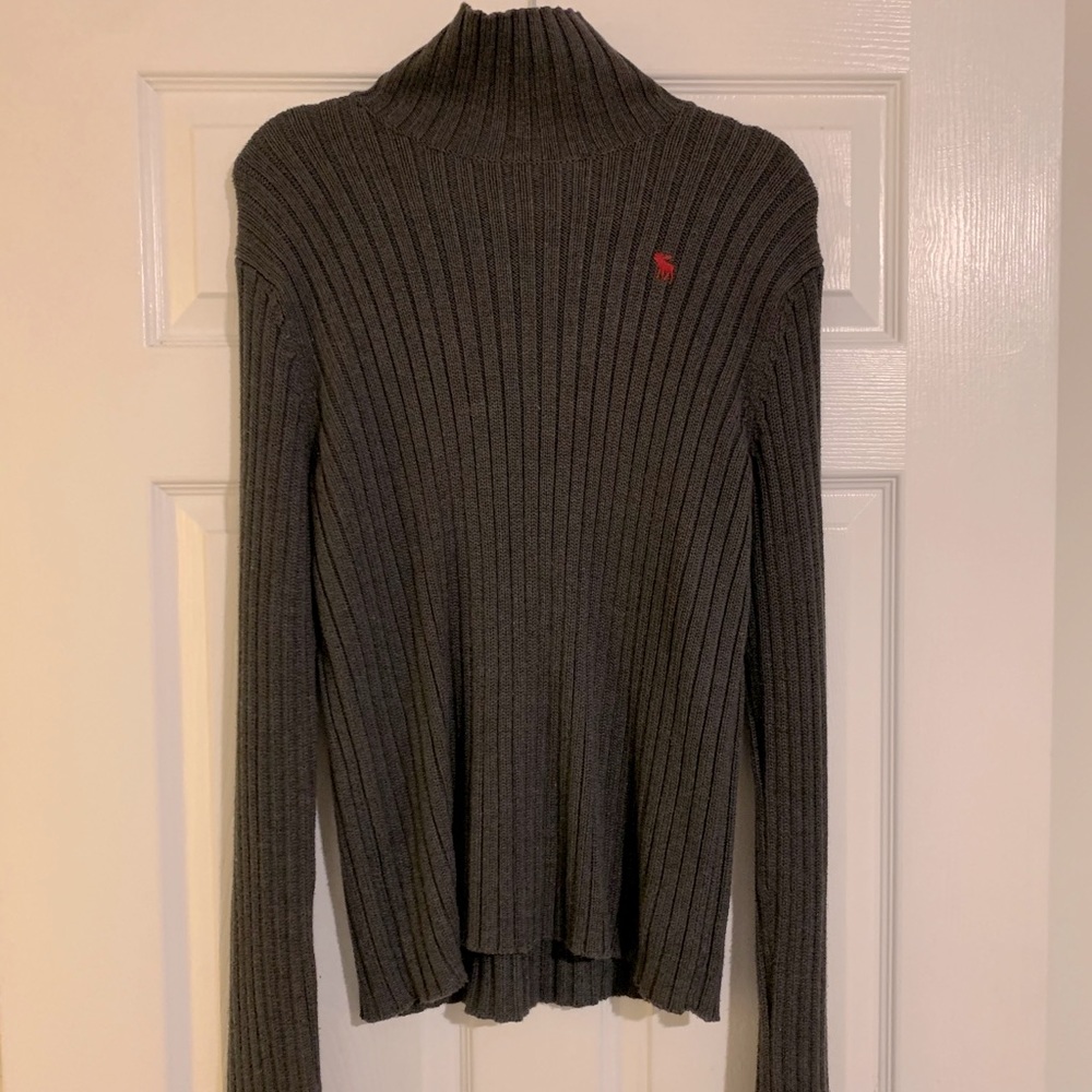 M Abercrombie and Fitch Turtleneck Sweater!
